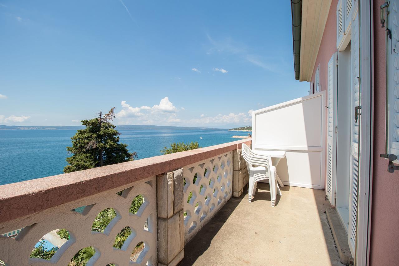 Apartments Josip By The Sea Novi Vinodolski Exterior foto